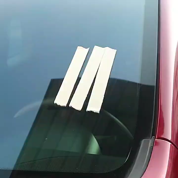 V\STICKY RESIDUE REMOVER 30ML.\High Quality Sticky Residue Remover Spray 30ml, Gum, Glue & Stains Cleaning, Safe on Car Glass & Multiple Surfaces, Eco-Friendly, No Residue Left