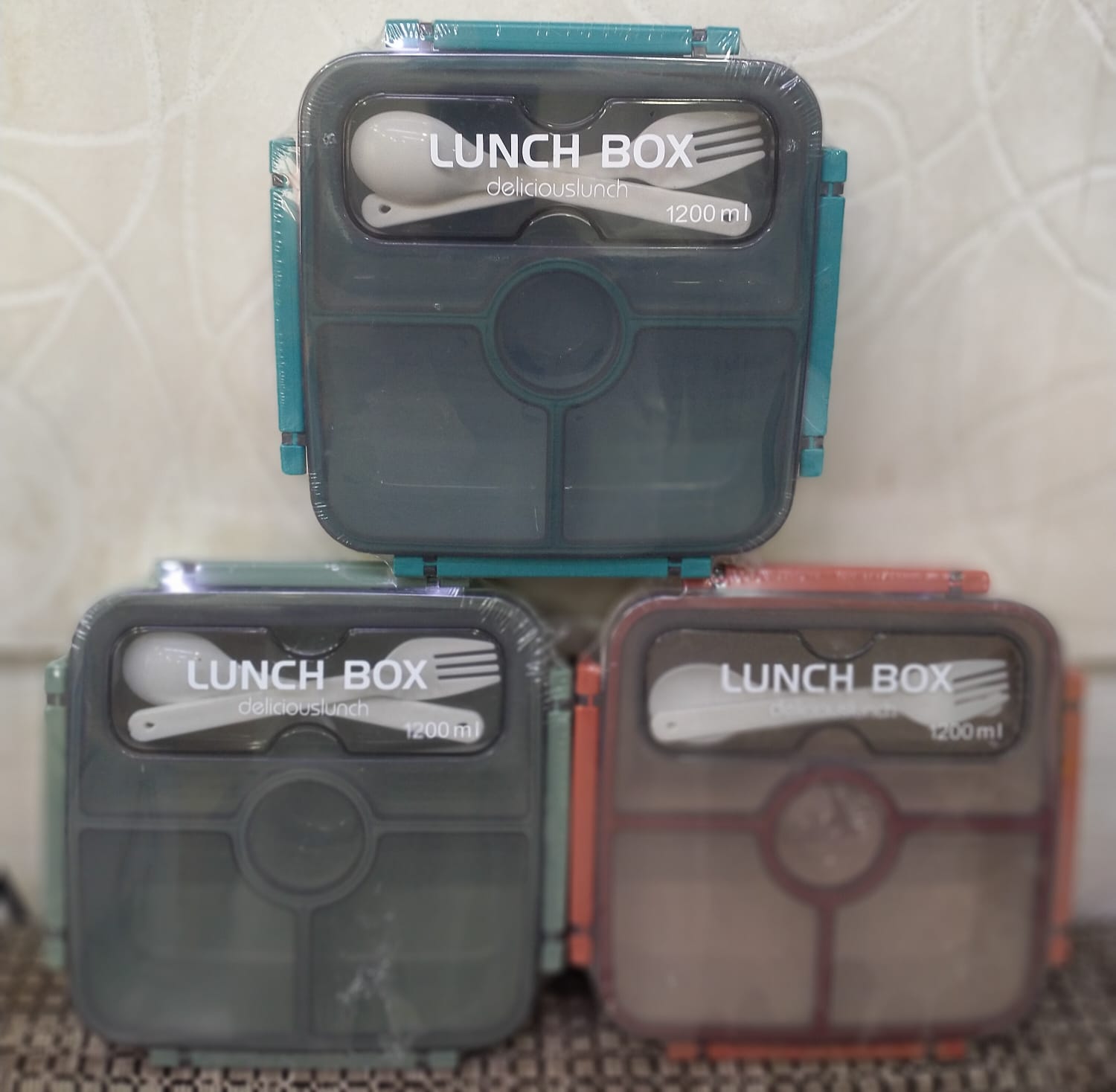 Divided Lunch Container Portable 3 Compartment Fruit Food Microwave Lunch box household Leakproof Food Container Freezer Safe