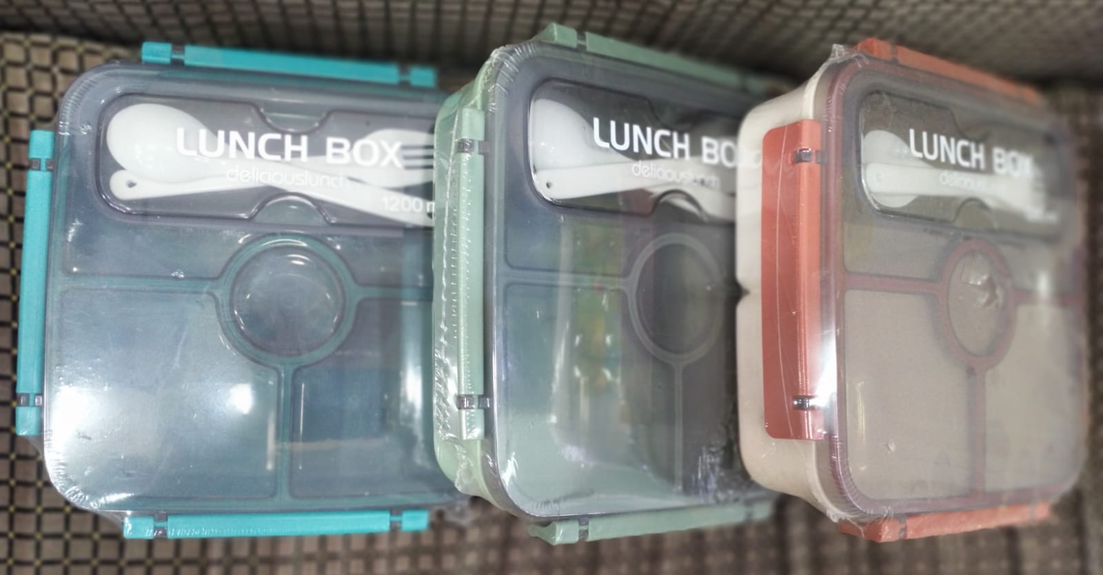 Divided Lunch Container Portable 3 Compartment Fruit Food Microwave Lunch box household Leakproof Food Container Freezer Safe
